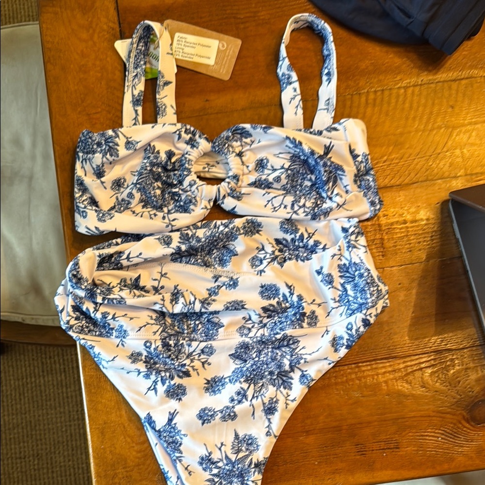 Elegant Blue Floral Bikini Set